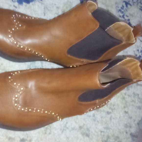 NWOT brown boots - Picture 5 of 5